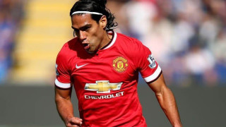 Η γυναίκα του Φαλκάο αμφισβητεί τον Φαν Χάαλ