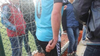 Τον απέβαλε και... έβγαλε μαχαίρι! (video)