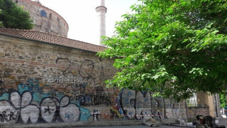 Χωρίς γκράφιτι πλέον η Ροτόντα - Το «πριν» και το «μετά» (ΦΩΤΟ)