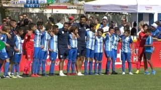 Πιτσιρίκια σταμάτησαν να παίζουν γιατί οι πατεράδες τους μάλωναν (vid)