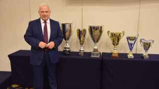 Ο Κούδας, ο Μπούζας, ο Κατσαρής        κι ο Καραμάνος…