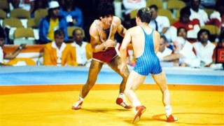 Θρήνος: Έφυγε από τη ζωή ο           Μπάμπης Χολίδης