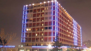 Στο «Μακεδονία Παλλάς» στεγάζονται τα γραφεία του OPEN και του Έθνους