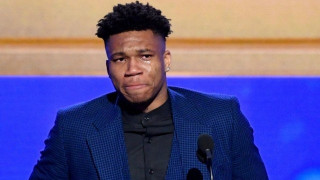 MVP στο NBA ο δακρυσμένος Γιάννης Αντετοκούνμπο (vid)