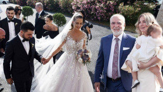 Ο γάμος του Ιωάννη και της Λάουρας και ο συγκινητικός Ιβάν Σαββίδης