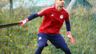 Ο Σιαμπάνης τραγουδάει    με τα ερυθρόλευκα! (video)