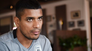 Ο Μάτος δείχνει                                   τον δρόμο σε όλους