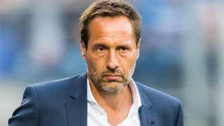 Οι       ζαριές με                     έναν… γυρολόγο