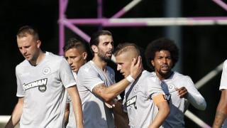 Εχει πλάκα                                  η κατάσταση (τους)…