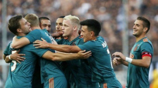 «Καμπανάκι» Φαν Ντε Μπέεκ: «Ξαφνικά ανοίξαμε σαν τυρί μετά το γκολ»