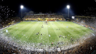 Τρομερή ατμόσφαιρα από τους φιλάθλους του Άρη (pics/videos)