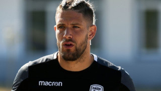 Το νέο ιδιαίτερο λουκ του Πασχαλάκη ενόψει του αγώνα με τη Σλόβαν