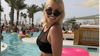 Με νέο, χυμώδες κορμί: Η Λάουρα Νάργες είναι ακόμα πιο juicy