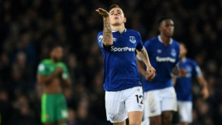 Στον άσο η Ουράλ,                   στο Χ η Χάβρη, στο Χ η Παλμέιρας  