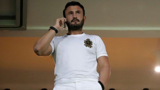 O κ. Καρυπίδης    θα πρέπει να ζυγίσει πολλά πράγματα