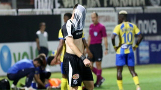 Απίστευτο: Ο Μάνος τραυματίστηκε στο μπεκ του γηπέδου!