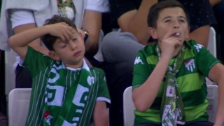 Ανατροπή με το «παιδάκι» που κάπνιζε      στο γήπεδο!