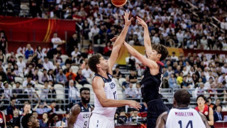 Λόπεζ για Αντετοκούνμπο: «Θα μπει για να μας πάρει τα... κεφάλια»