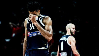 Το ΣΚΑΝΔΑΛΩΔΕΣ 5ο φάουλ του Γιάννη Αντετοκούνμπο (vid)