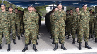 Γιατί όλοι οι νέοι θέλουν να πάνε φαντάροι αυτόν τον Νοέμβρη