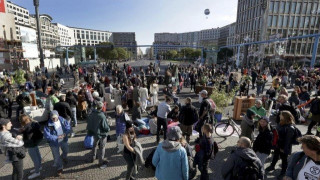 Παραλύει το κέντρο του Βερολίνου από τις συγκεντρώσεις για το κλίμα