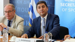 Με το μπούλινγκ στην πράξη,  τι γίνεται κύριε Αυγενάκη;