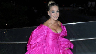 Με στήθος έτοιμο να εκραγεί εμφανίστηκε ηθοποιός του Χόλιγουντ (pic)