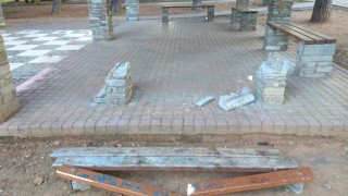 Βανδαλισμών συνέχεια στο πάρκο Καρατάσιου- Αντιδρά ο Δήμος Παύλου Μελά