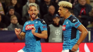 ΙΣΤΟΡΙΚΑ ΓΚΟΛ: Μέρτενς, ο... μύθος       για               τη Νάπολι