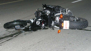 Σφοδρή σύγκρουση μηχανών στο κέντρο της Θεσσαλονίκης –Τρεις τραυματίες