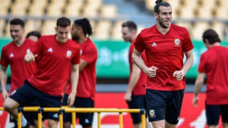 FAVORI & OUTSIDER: Οι αδιάφοροι και οι βολεμένοι με                  Χ