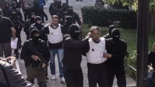 Προφυλάκιση των δύο για συμμετοχή στην οργάνωση Επαναστατική Αυτοάμυνα