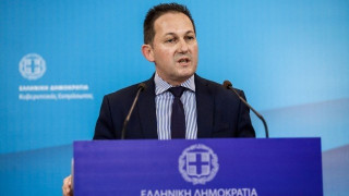 Πέτσας: «Όχι πάνω από 1% του πληθυσμού ανά περιφέρεια οι πρόσφυγες»