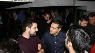Σε μπαρ της Κοζάνης ο Αλέξης Τσίπρας, οι 16χρονοι και οι καπνιστές (V)