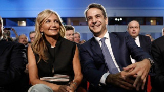 Επίσκεψη Μαρέβα Μητσοτάκη στα νοσηλευόμενα παιδιά του «Παπαγεωργίου»