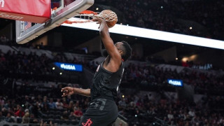 ΑΠΙΣΤΕΥΤΟ: Δεν μέτρησε κάρφωμα του Χάρντεν, ένσταση οι Ρόκετς (vid)