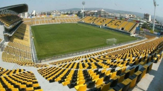 Απαντά με μηνύσεις κατά Μενέντεθ ο Άρης