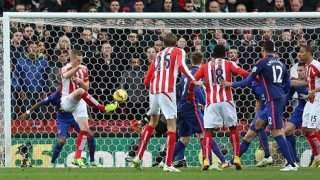 Δεν "¨Χ"άρηκε κανείς στο Μπριτάνια! (videos)