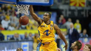 Πρωτοχρονιάτικο πάρτι η Άλμπα