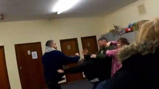 Τα κάναν «μπίλιες» για ένα... κοπάδι πρόβατα! (video)