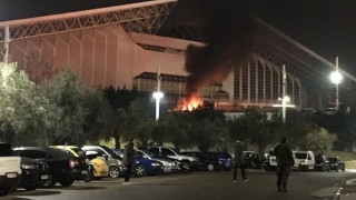 Χαμός έξω από το ΟΑΚΑ με μολότοφ και χρήση δακρυγόνων από την ΕΛΑΣ