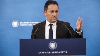 Πέτσας: «Θα αποβάλλονται ομάδες από την Ευρώπη για δηλώσεις μίσους»