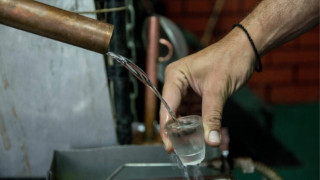 Τα πρώτα πρόστιμα για το «χύμα τσίπουρο»