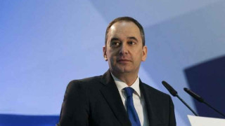 Το τραγούδι του υπουργού Γιάννη Πλακιωτάκη στην κοπή πίτας της ΝΔ