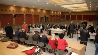 Τα μέλη της ΕΕΑ απομόνωσαν τον Τζουλάκη