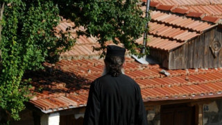 Ιερέας βρέθηκε απαγχονισμένος μέσα σε εκκλησία στη Λάρισα!