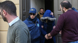 Δίωξη για ανθρωποκτονία στη μητέρα που εγκατέλειψε βρέφος σε παραλία της Πάτρας