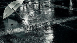 Κοζάνη: Άνοιξαν οι ουρανοί - Χαλάζι και σφοδρές καταιγίδες