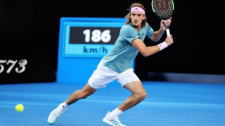 Με ανατροπή στους «4» ο Τσιτσιπάς