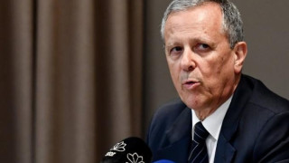 Την αντισυνταγματική γελοιότητα οφείλει να την τελειώσει στην Επιτροπή Εφέσεων